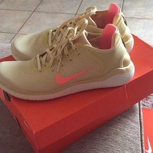 Brand new Nike free RN